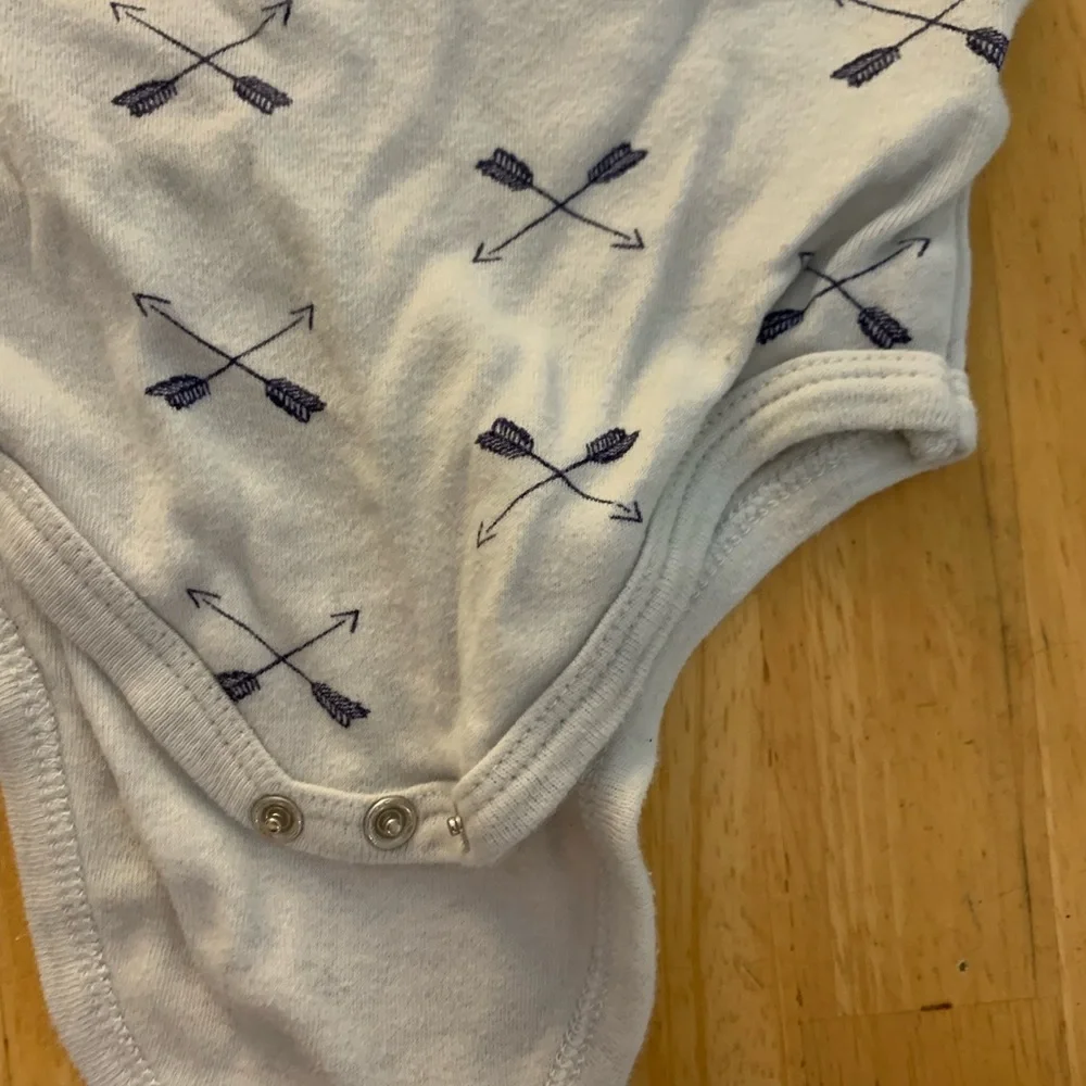 HB soft cotton onesie - Picture 3 of 4